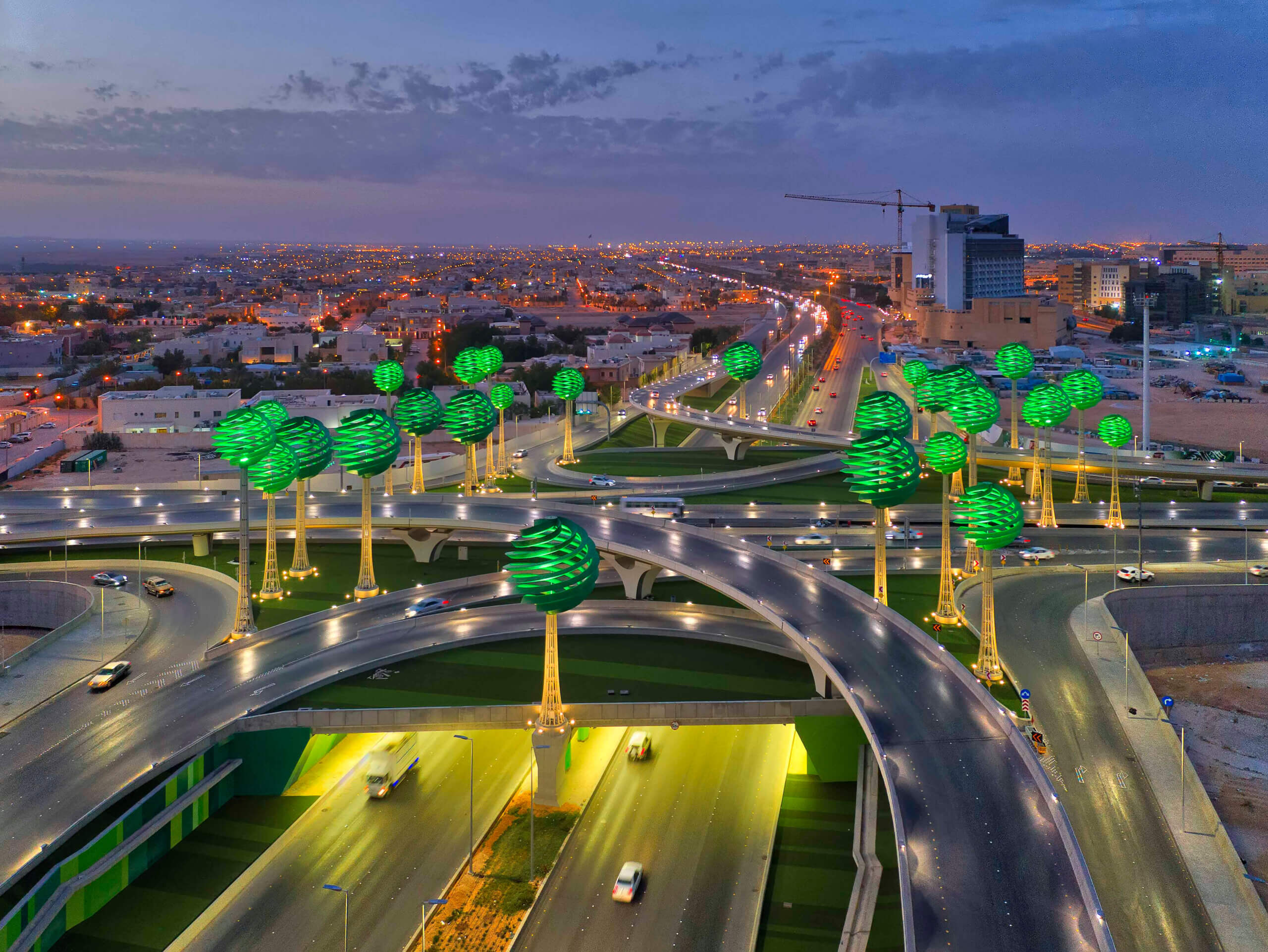 Image shows highway in Riyadh, Saudi Arabia
